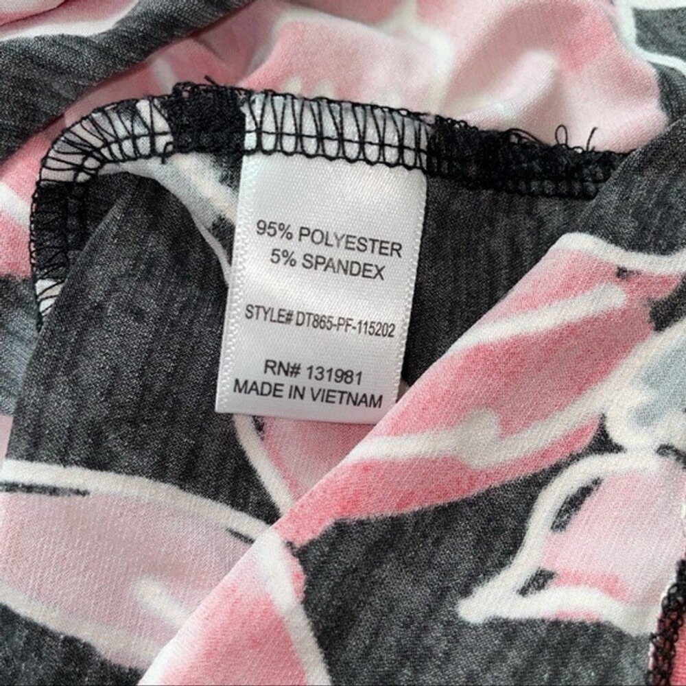 - NAIF brand off shoulder floral print black and pink flowy blouse SZ L - Picture 7 of 12